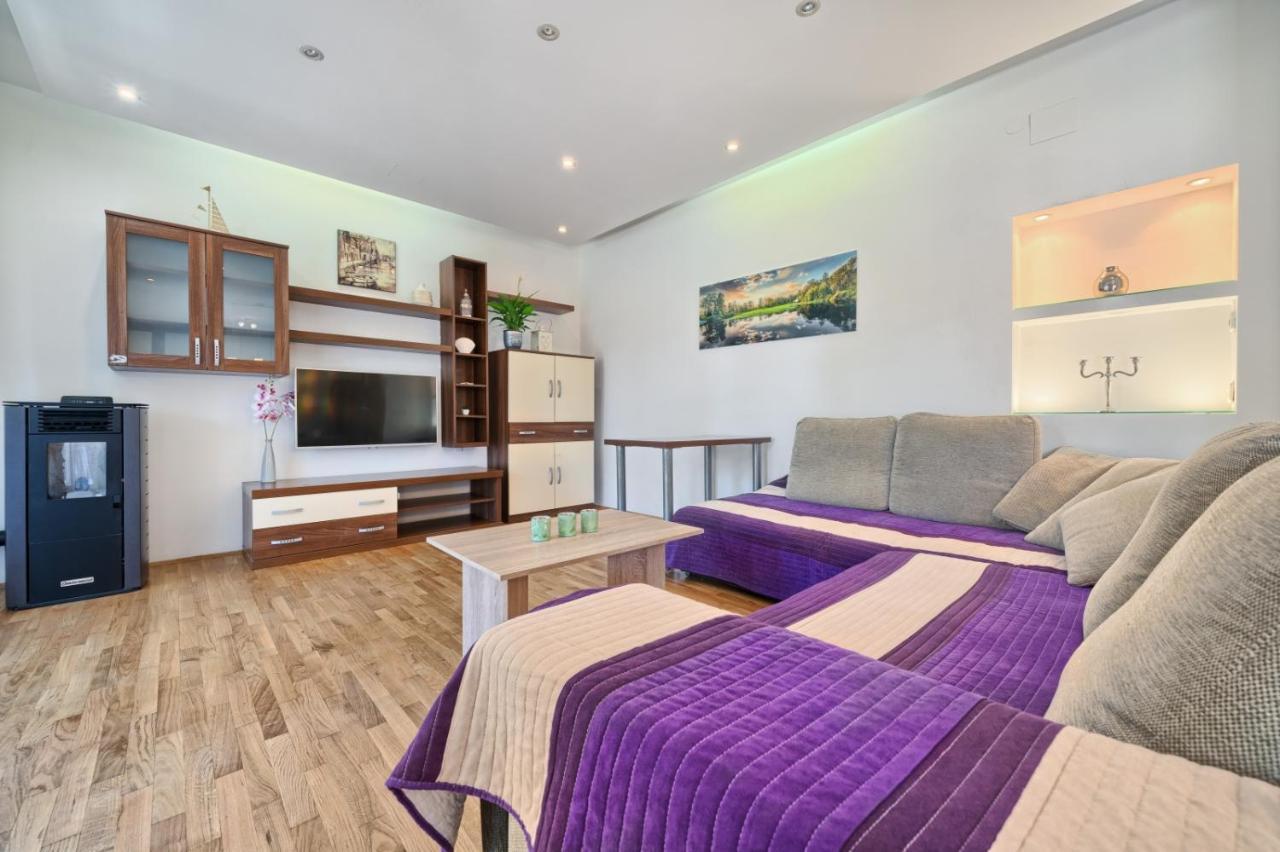 Apartment In Kastel Luksic With Terrace, Air Conditioning, W-Lan, Washing Machine 5107-3 Kaštela Εξωτερικό φωτογραφία